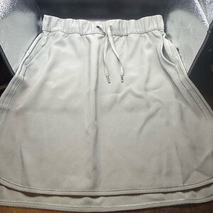 Lululemon Athletica Light Gray Skater Skirt size 10